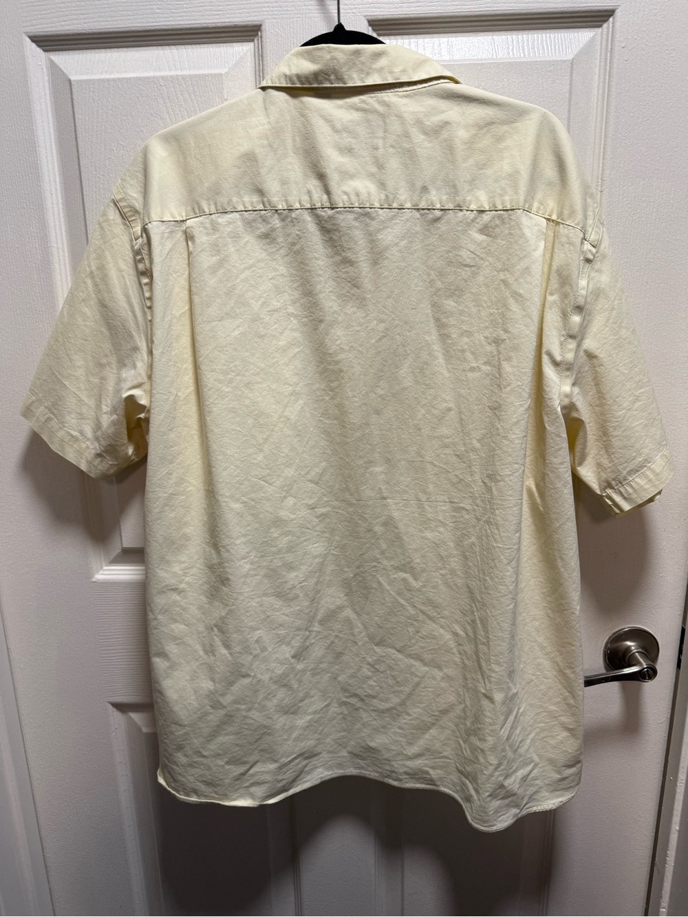 Van Heusen Men's Short Sleeve Button-Down Shirt in Pale Yellow-Cream - Picture 3 of 7